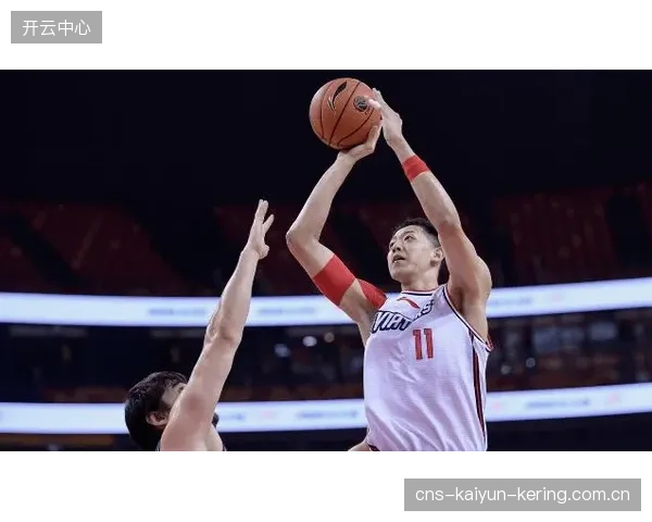 CBA广东连续形成外线空位,攻势越打越顺——篮球美学在粤军的真实演绎